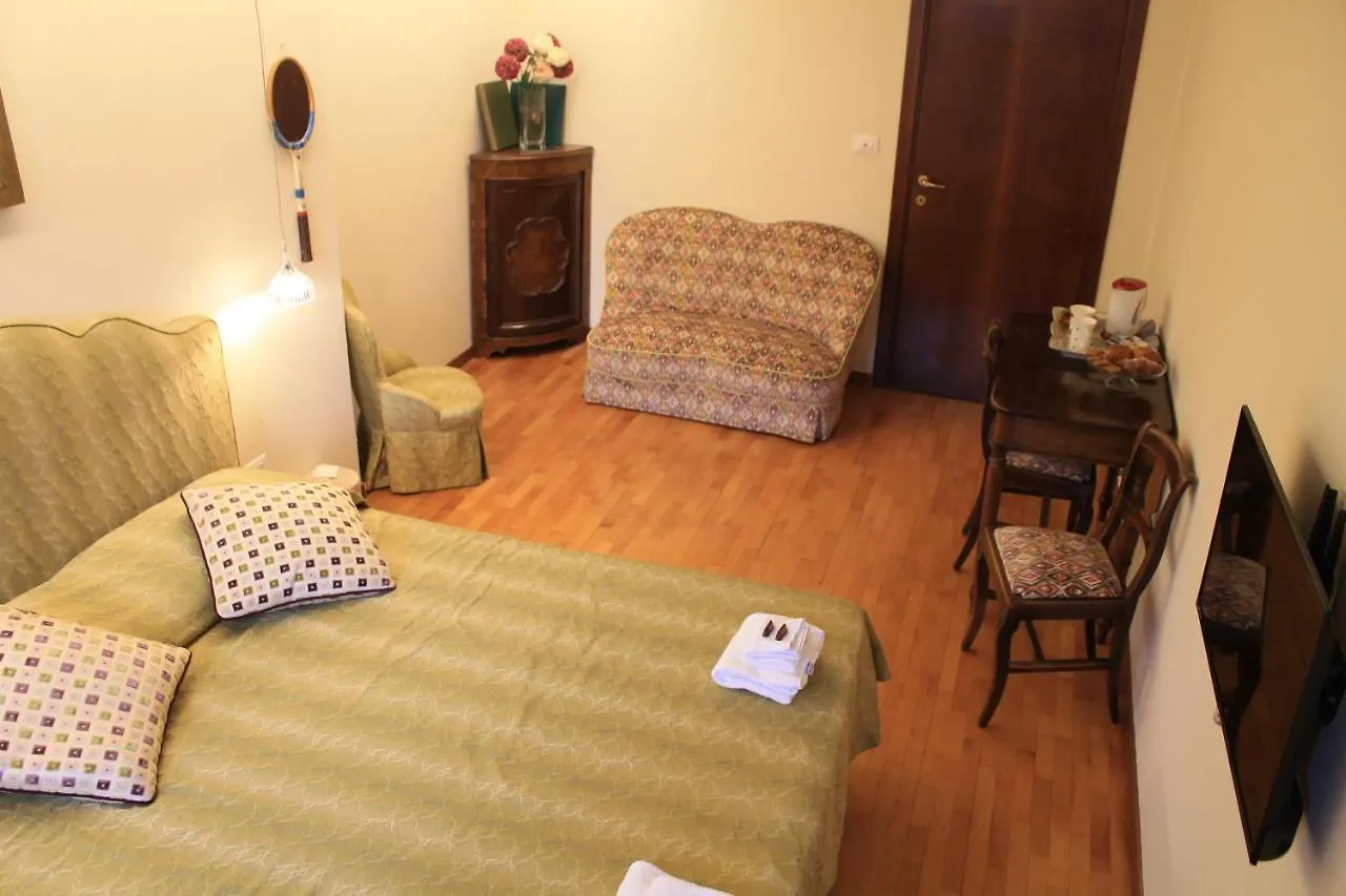 Guest house La Costa Wine Relais Hotel Verona Italy